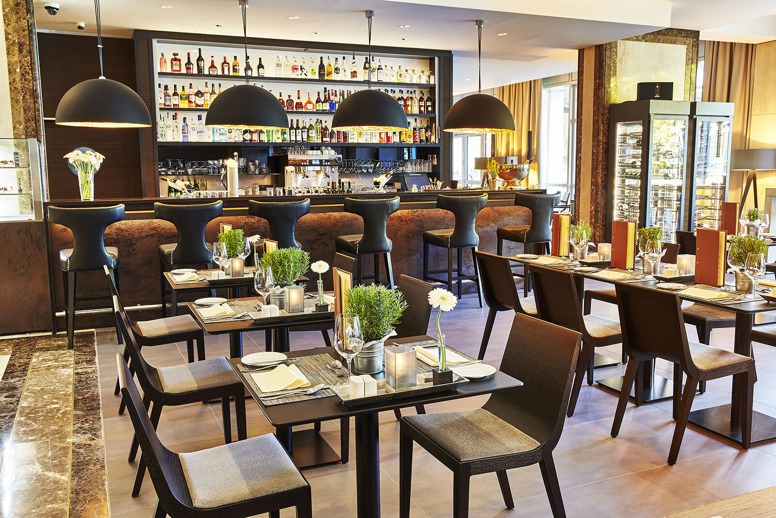 Bar Bistro 19NullZwo im Steigenberger Hotel Köln