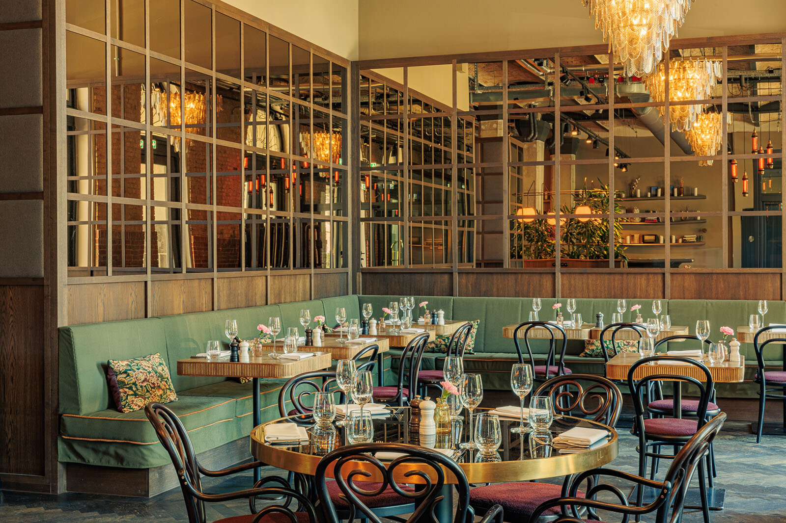 Restaurant- und Barbereich im Telegraphenamt Berlin