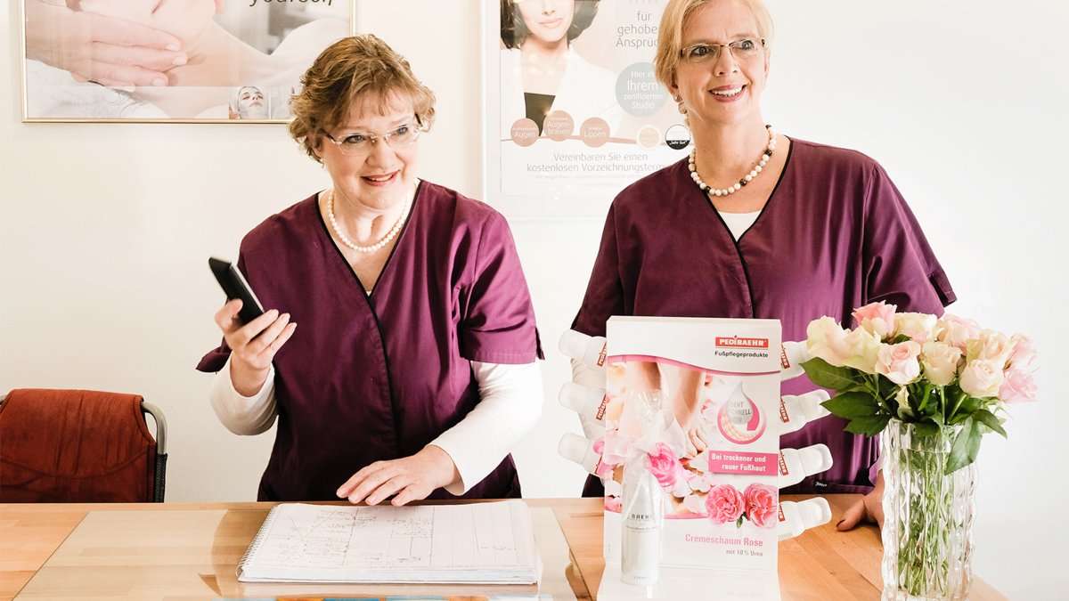 Fotos: Kosmetikstudio Doris Maass (rechts)